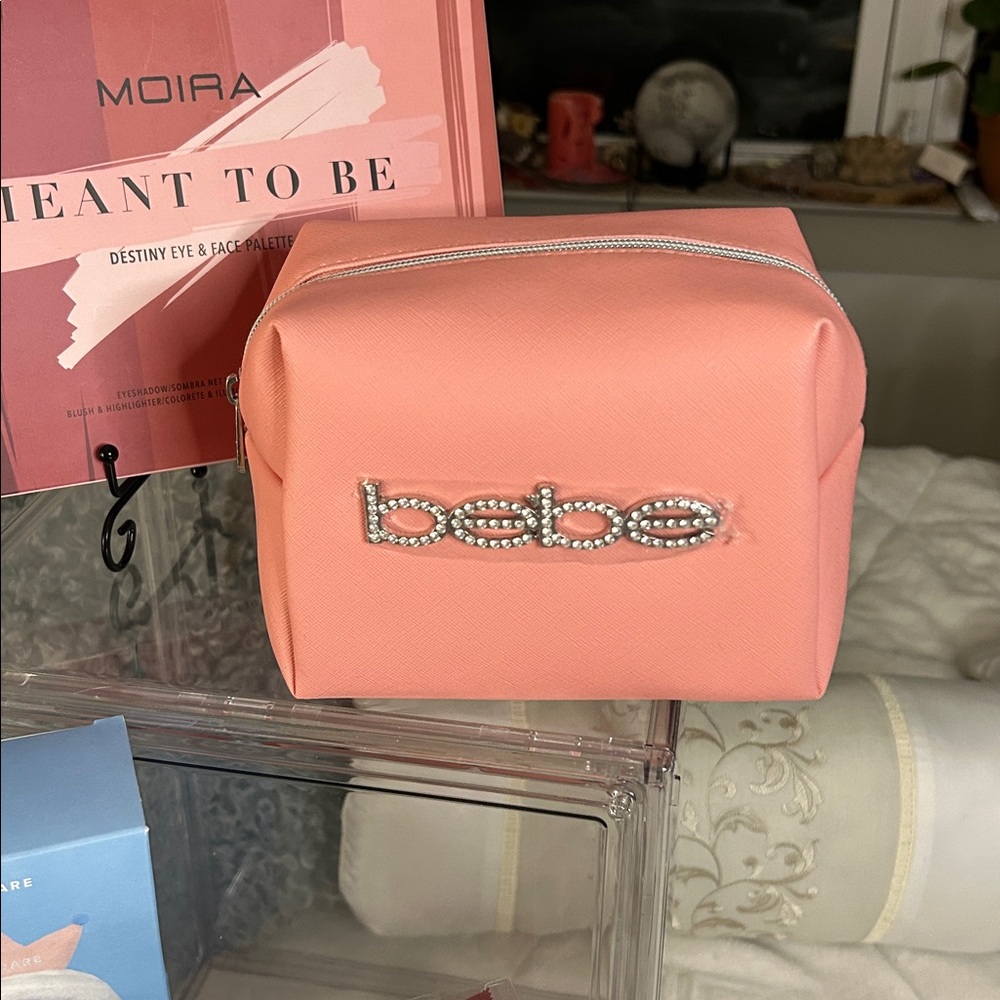 bebe Pink Makeup Bag with Moira 'Meant To Be' Pink Eyeshadow Palette & More NWT - Picture 8 of 11